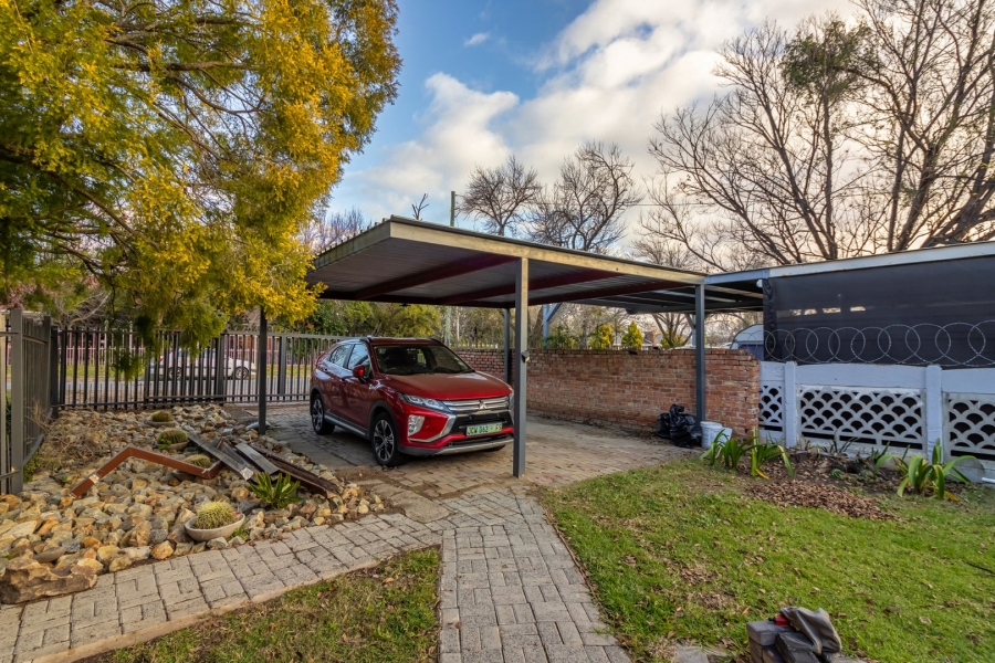 3 Bedroom Property for Sale in Wilgenhof Free State